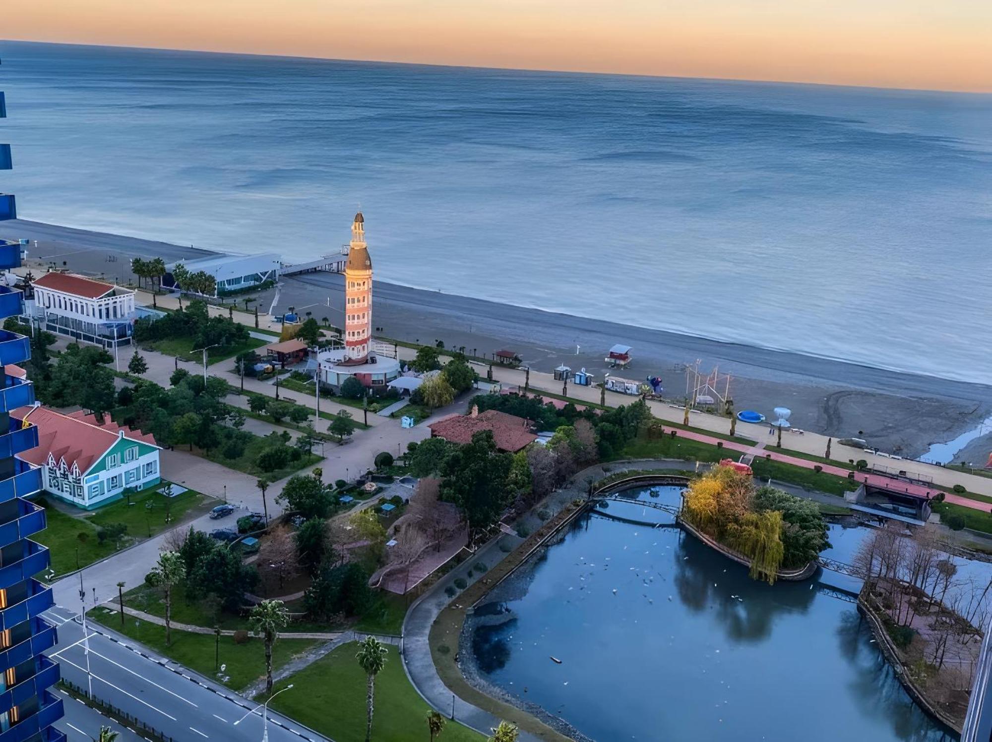 Luxury Orbi City Sea View Aparthotel Батумі Екстер'єр фото