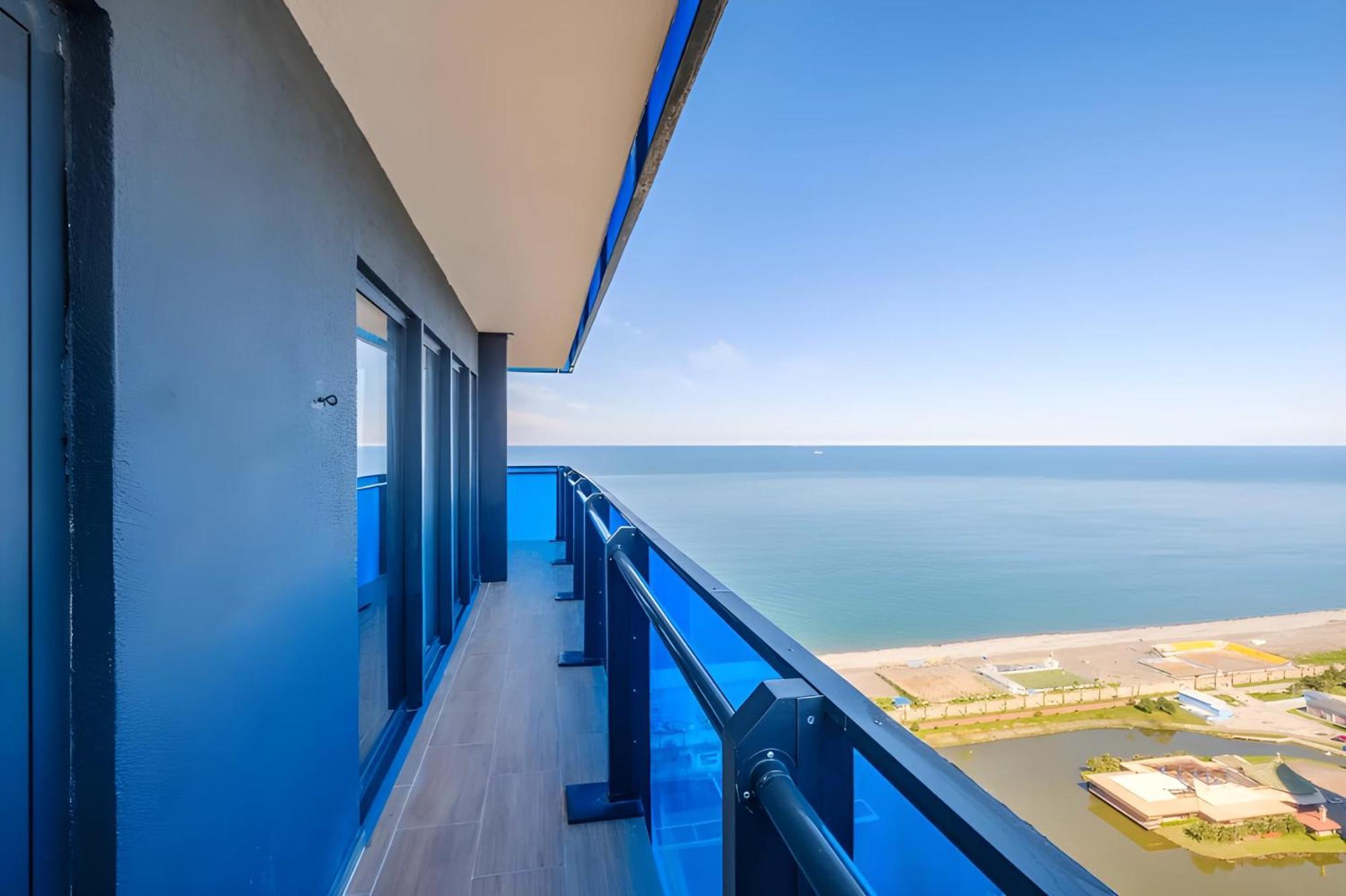 Luxury Orbi City Sea View Aparthotel Батумі Екстер'єр фото