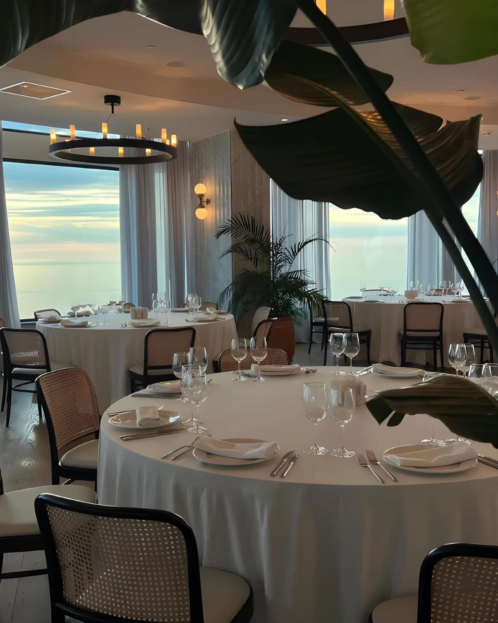 Luxury Orbi City Sea View Aparthotel Батумі Екстер'єр фото