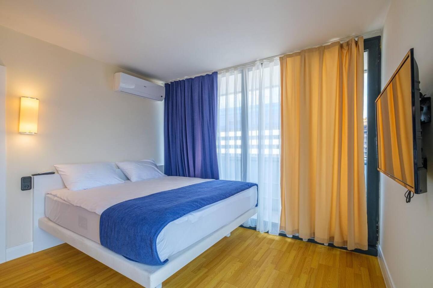 Luxury Orbi City Sea View Aparthotel Батумі Екстер'єр фото