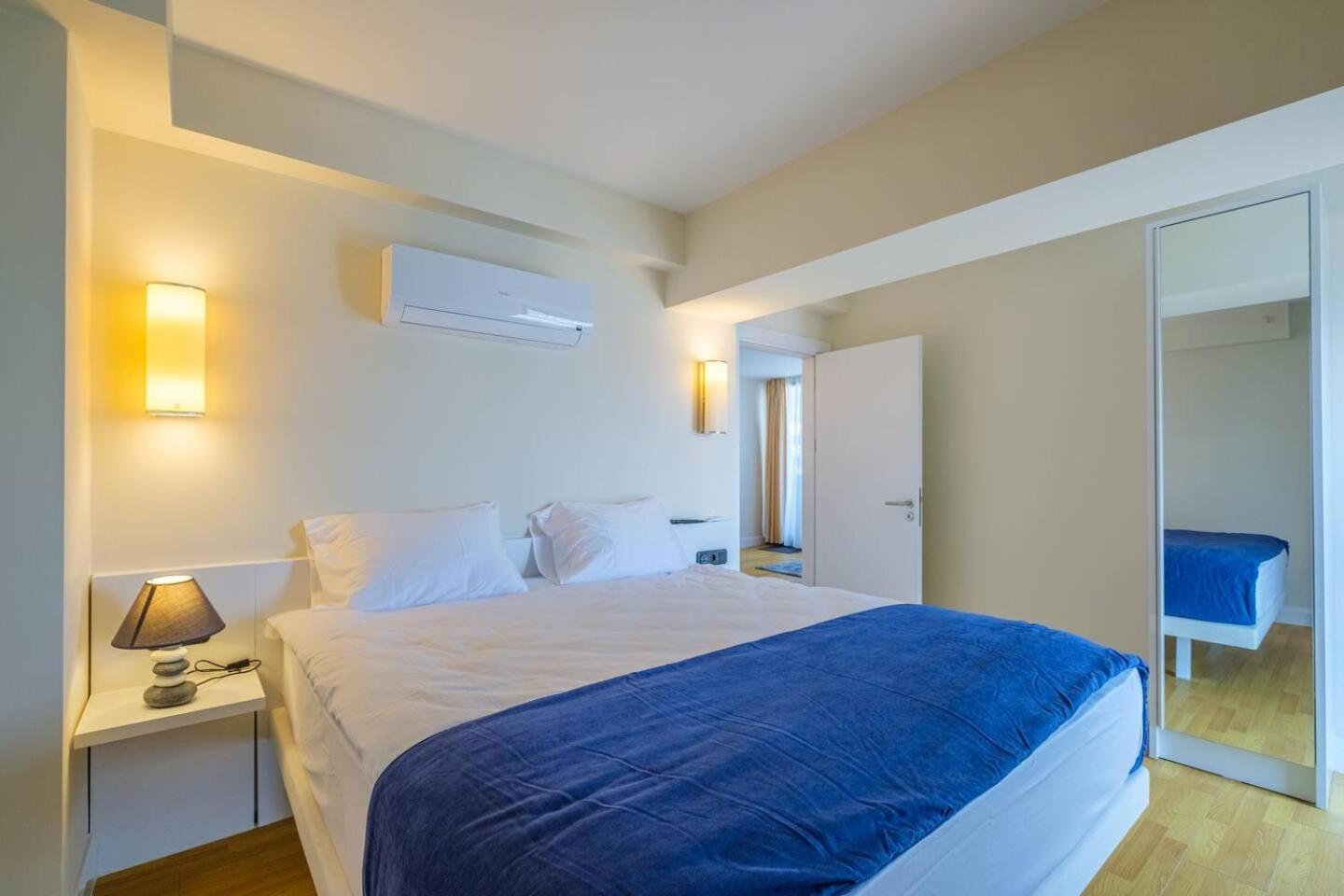 Luxury Orbi City Sea View Aparthotel Батумі Екстер'єр фото